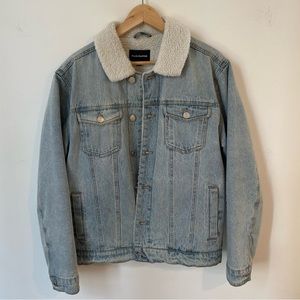 Frank & Oak - Rufus Organic Denim Jacket with Sherpa Lining